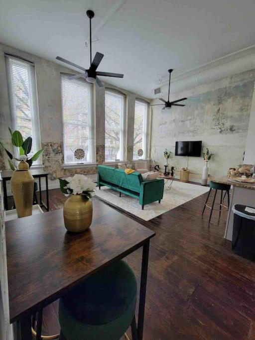 Luxury Condo “Walk To Everything” Memphis Zewnętrze zdjęcie